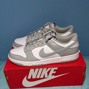 Nike Men's White and Gray Sneakers